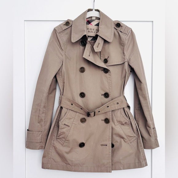 Burberry Jackets & Blazers - Burberry Classic Beige Trench Coat